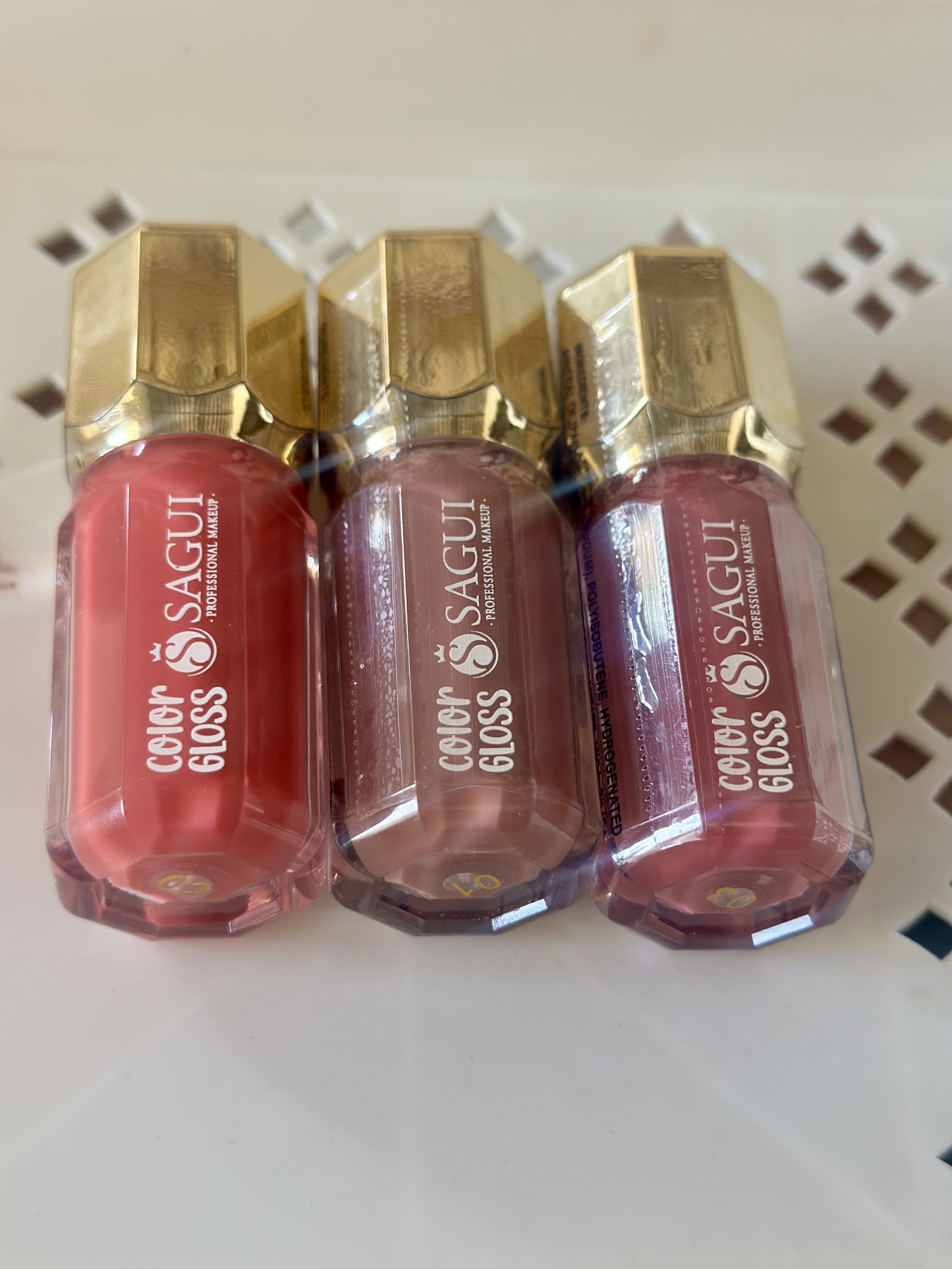 Gloss color sagui